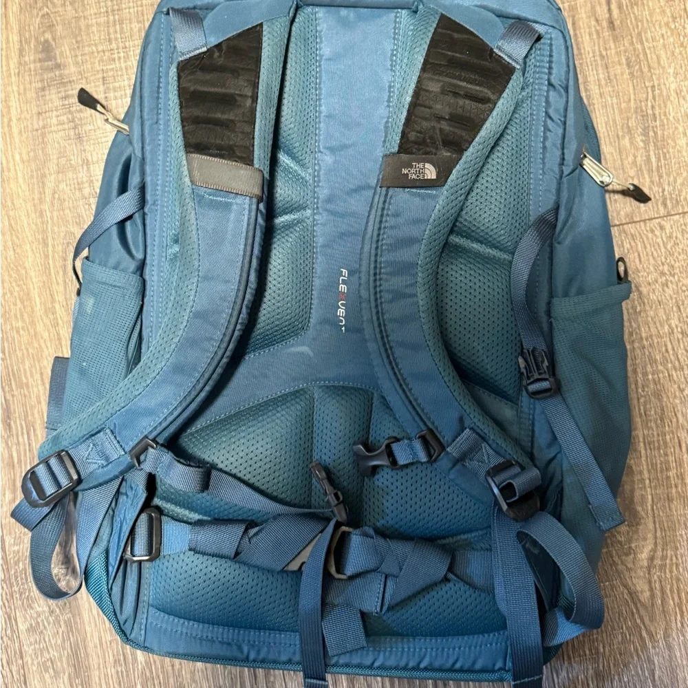 The North Face Dark Teal/Blue Recon Backpack